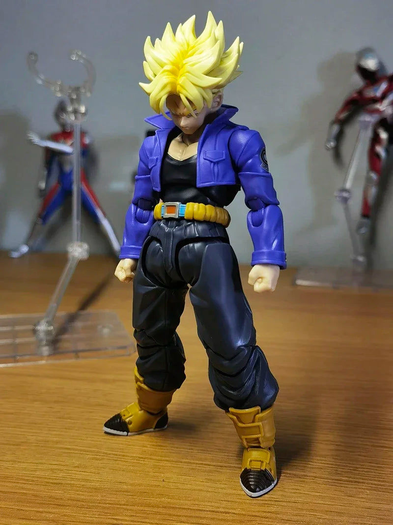 Trunks do Futuro Super Saiyajin — Dragon Ball Z Figura PVC 15cm Bandai