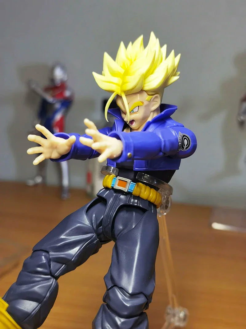 Trunks do Futuro Super Saiyajin — Dragon Ball Z Figura PVC 15cm Bandai