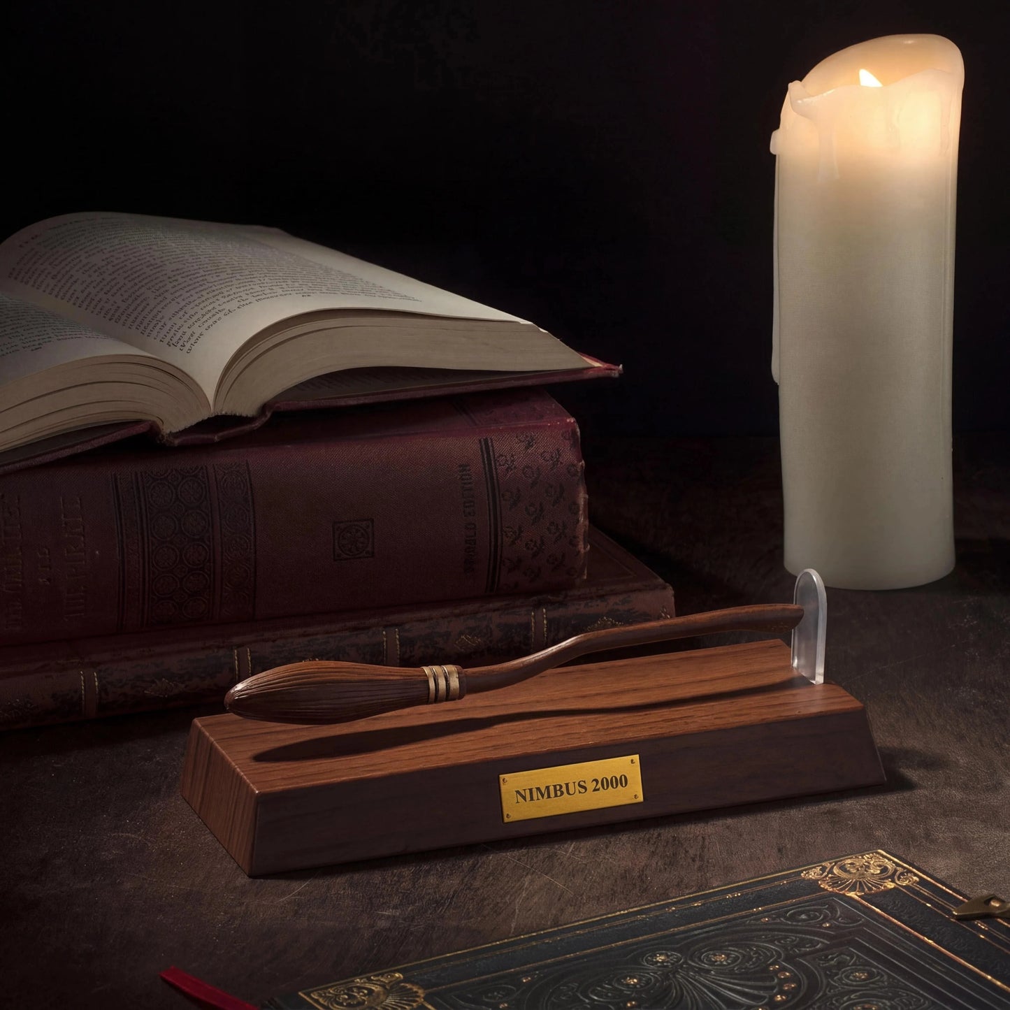 Vassoura Nimbus 2000 Harry Potter — Caneta Esferográfica Levitando por Imã